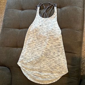 Lululemon Athletica Size 4 Tank top